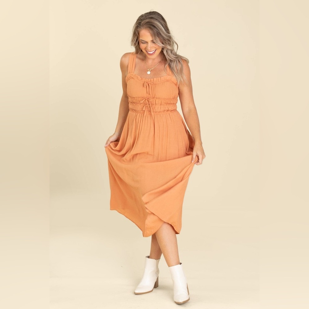 New with tags! Gorgeous Blu Pepper Apricot Maxi Dress Size M
